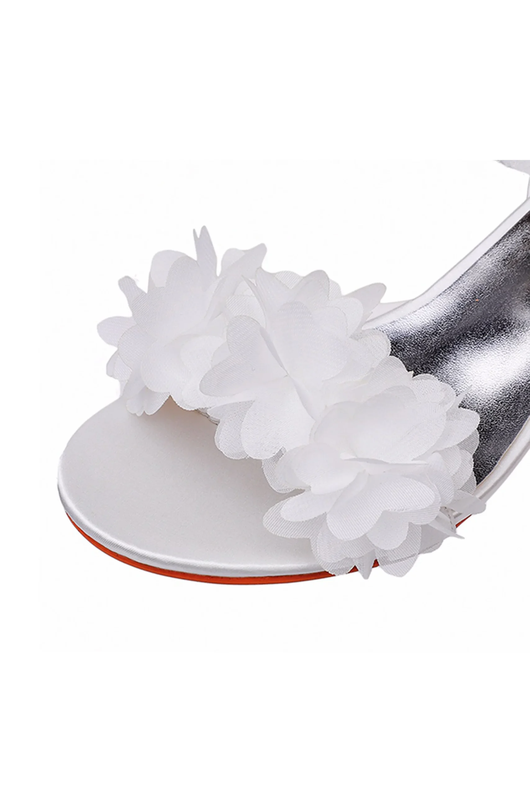 Sandales de mariée en satin à Tailles carrés et à fleurs – Image 3