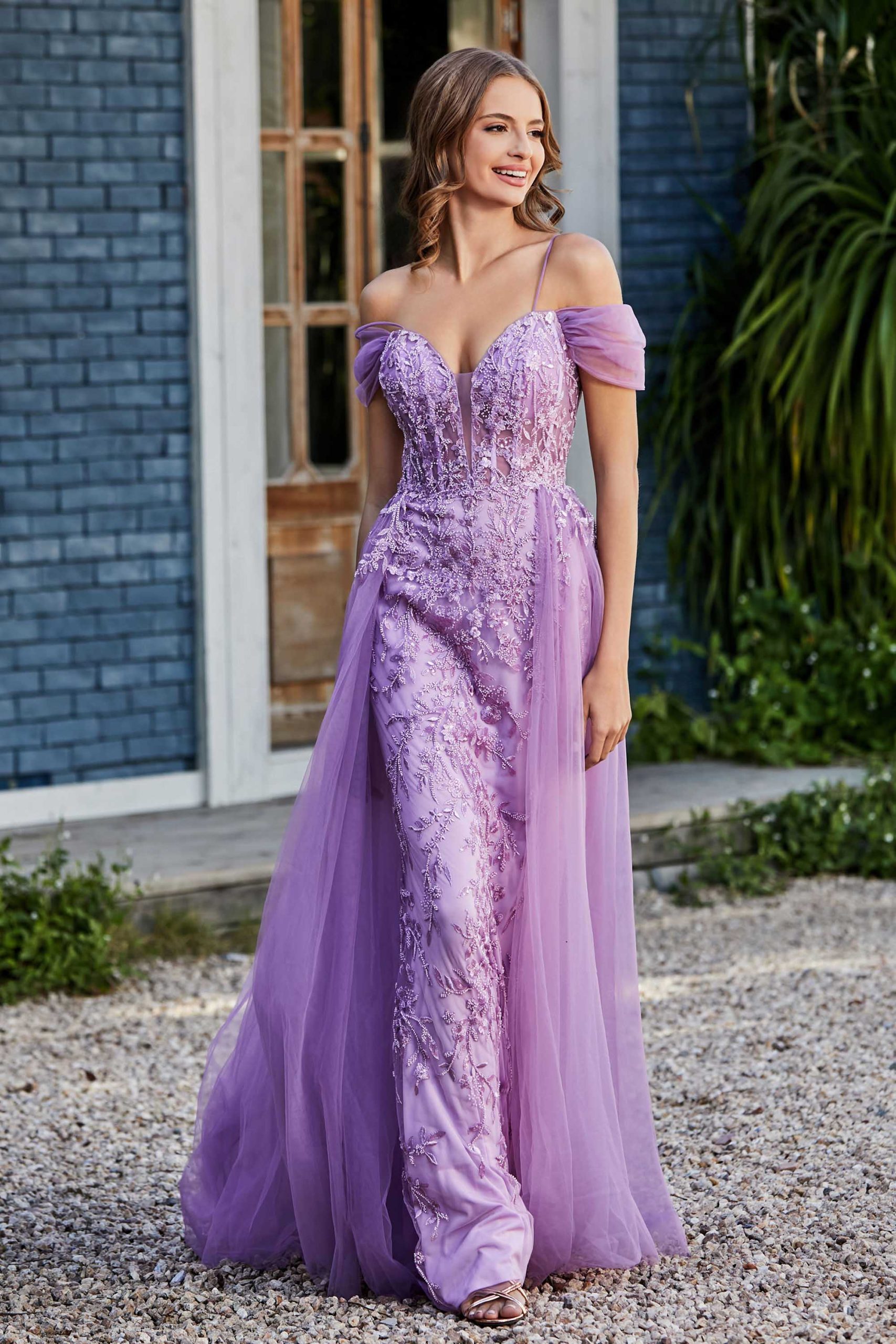 Robe Appliquée à A-ligne en Tulle Hors de l'Épaule – Image 3