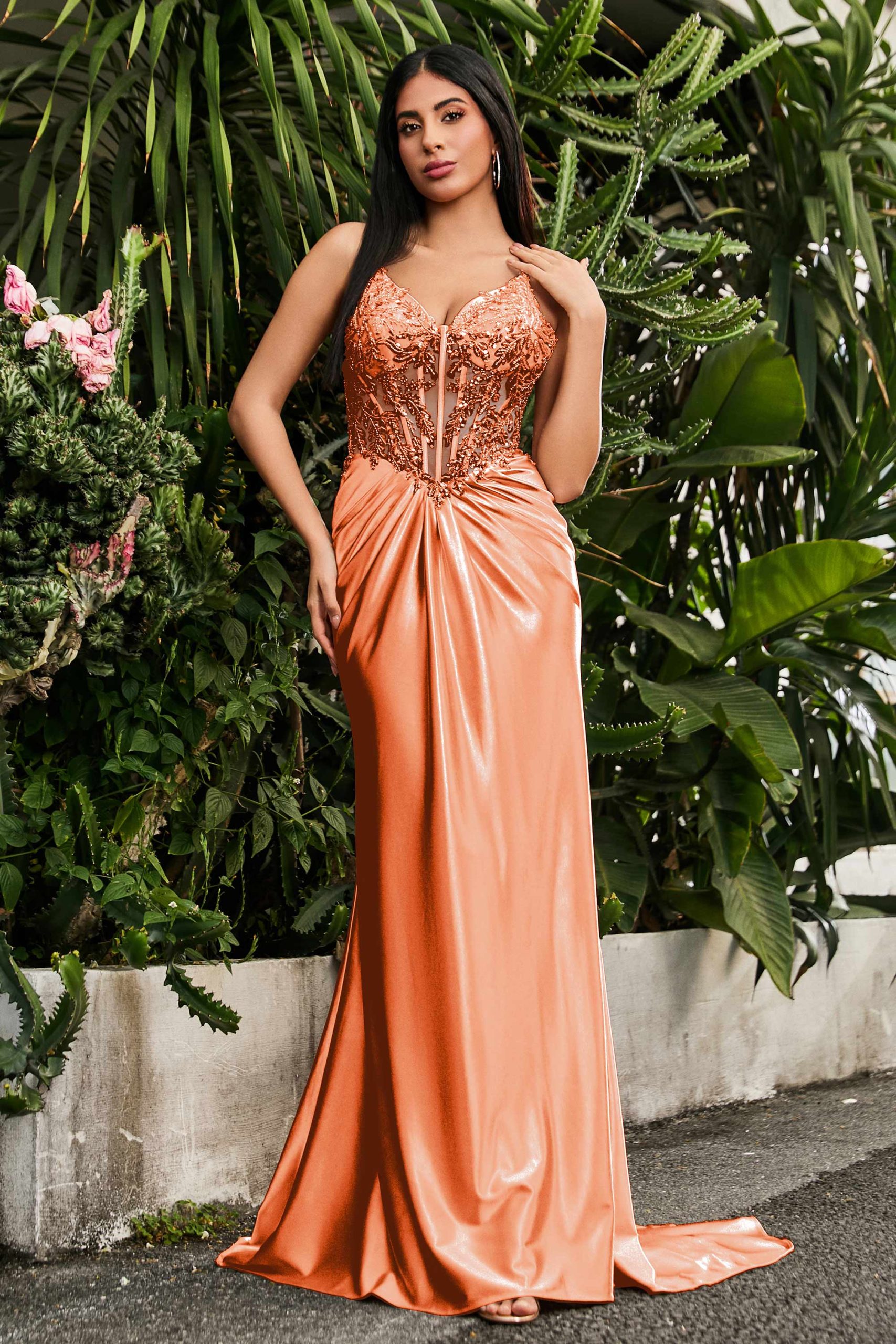 Maxi Robe Fourreau Sexy Appliquée Transparente avec Traîne Balayage – Image 6