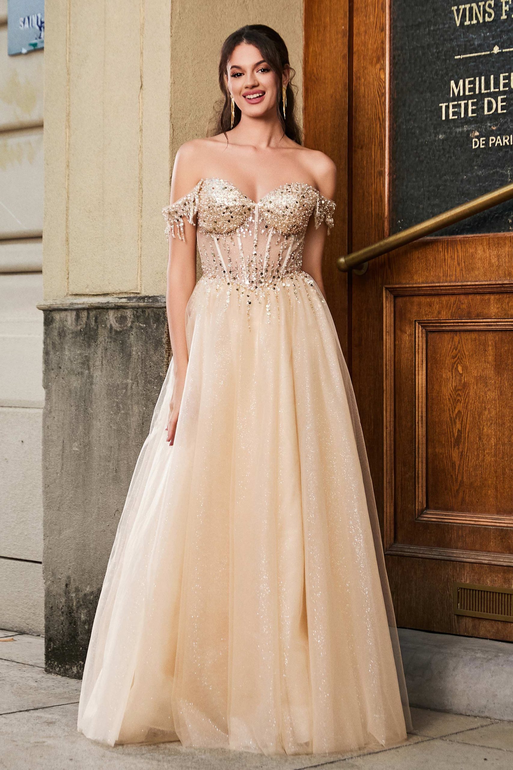 Robe Perlée en Tulle à Hors de l'Épaule avec Longueur au Sol