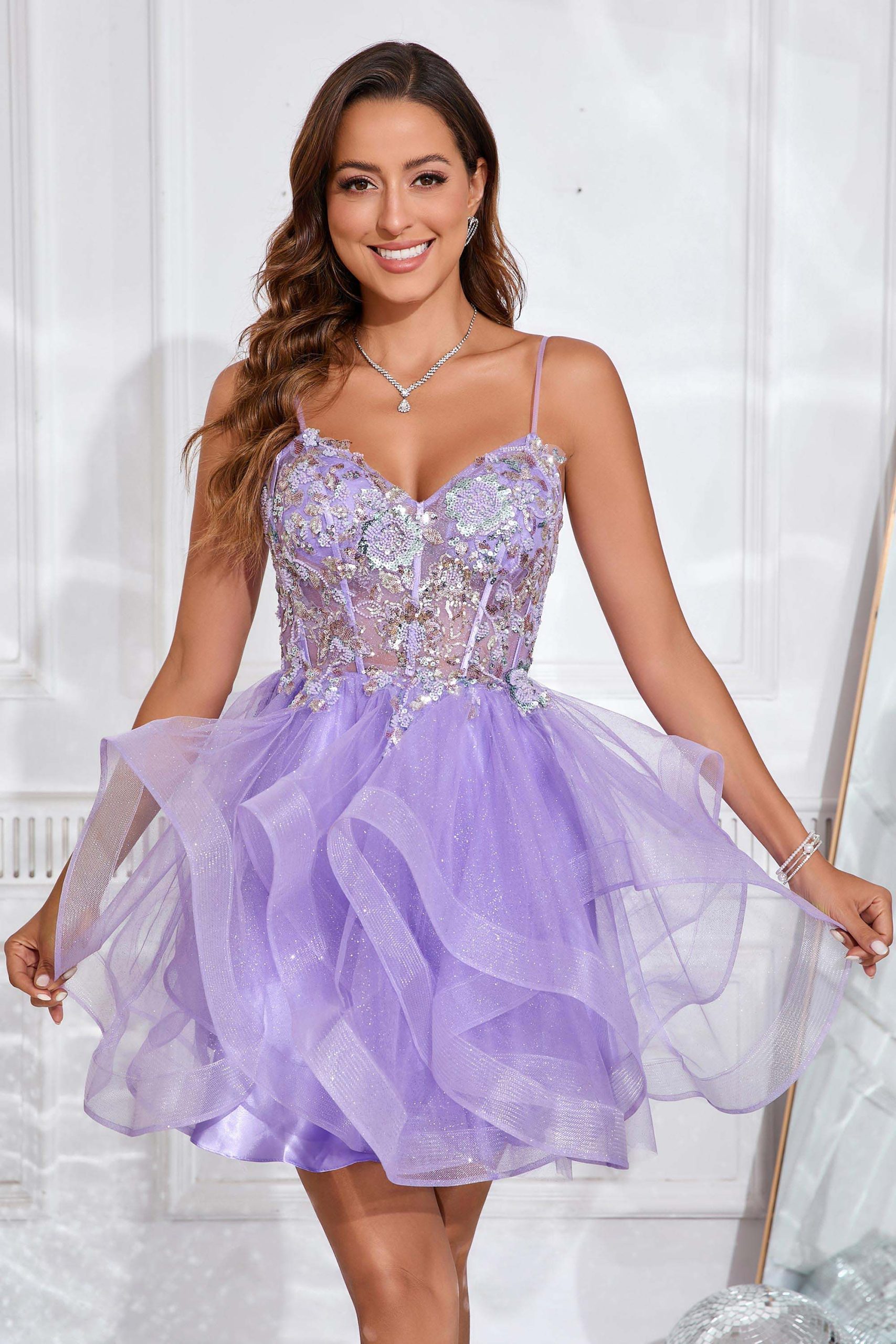 Robe Courte Appliquée Perlée à Lacet en Tulle